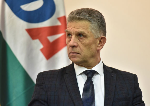 НОВОСТИ ОТКРИВАЈУ: Угљанин потпаљује Рашку на миг Тиране